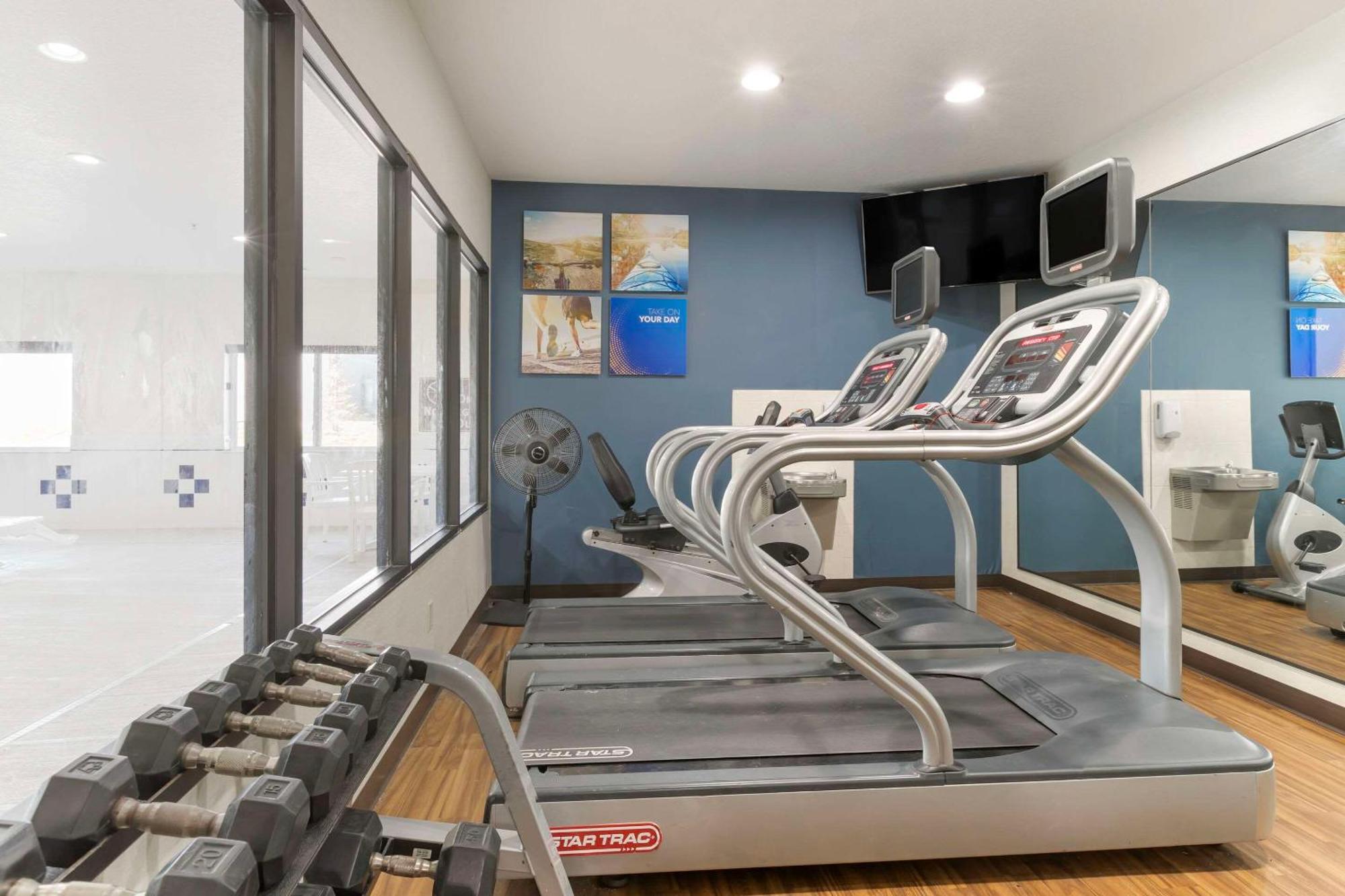 Comfort Inn & Suites Davenport - Quad Cities מראה חיצוני תמונה