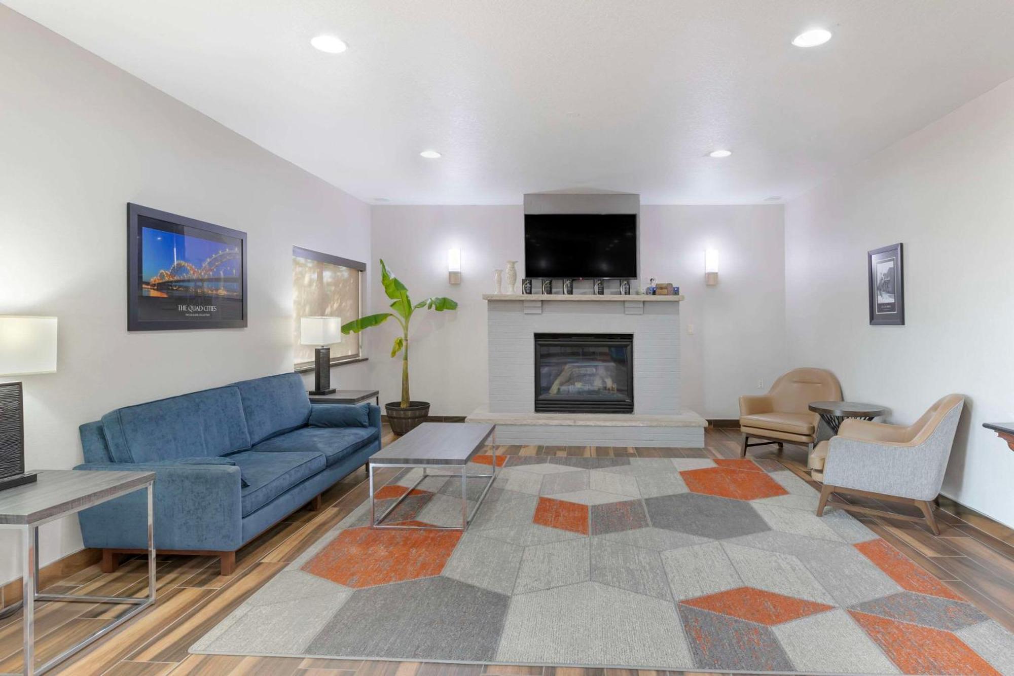 Comfort Inn & Suites Davenport - Quad Cities מראה חיצוני תמונה