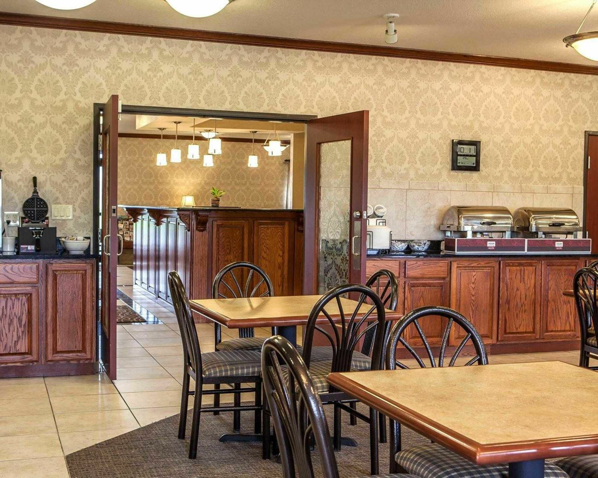 Comfort Inn & Suites Davenport - Quad Cities מראה חיצוני תמונה