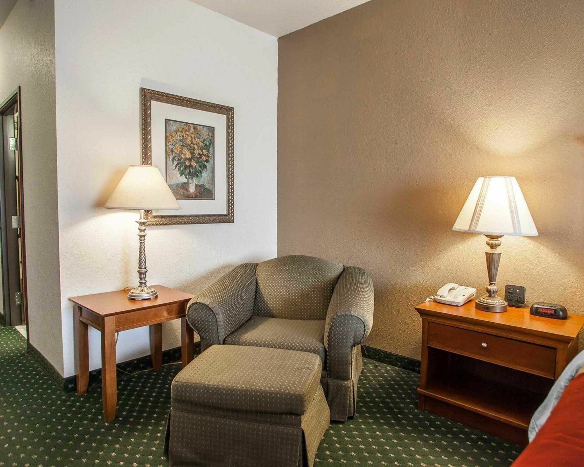Comfort Inn & Suites Davenport - Quad Cities מראה חיצוני תמונה